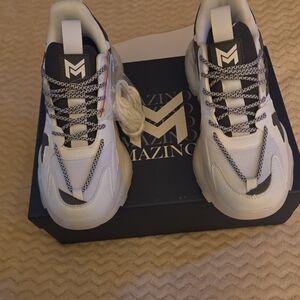 Mazino Men's Sneakers in White and Black